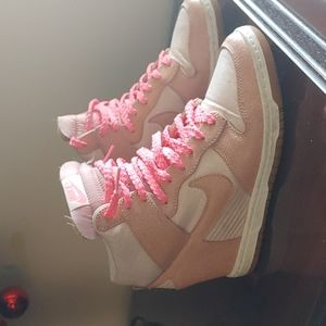 Nikes Womens Sky High Dunks Pink 8.5